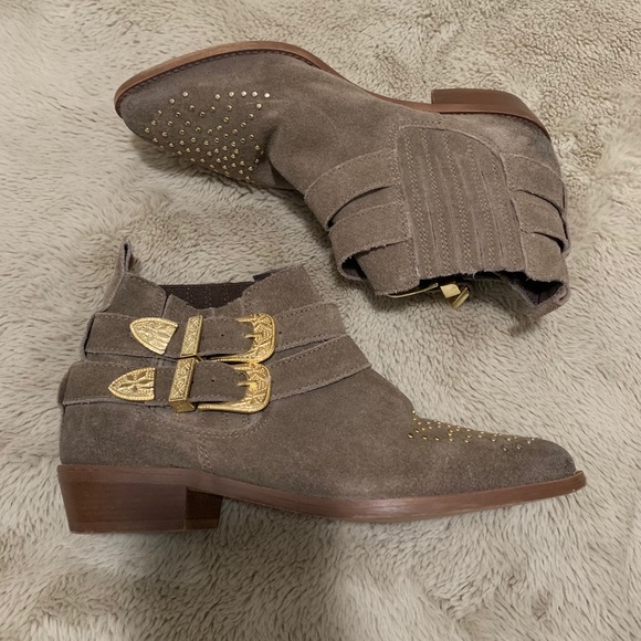 Steve Madden Shoes - Steve Madden booties